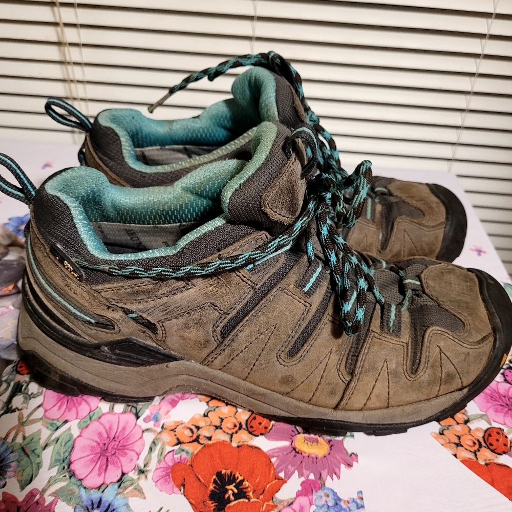 Womans Hiking boots-Size 8